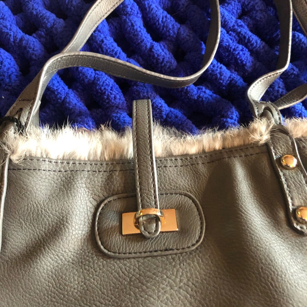 Grey Tote with Fur trim